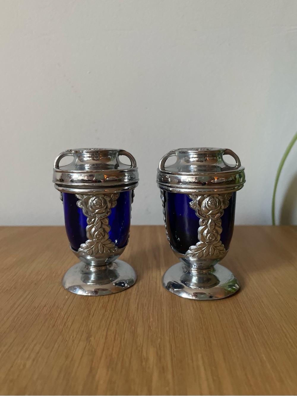 Vintage 1950s Cobalt Blue Glass & Silver Tone Metal Salt & Pepper Shakers Japan